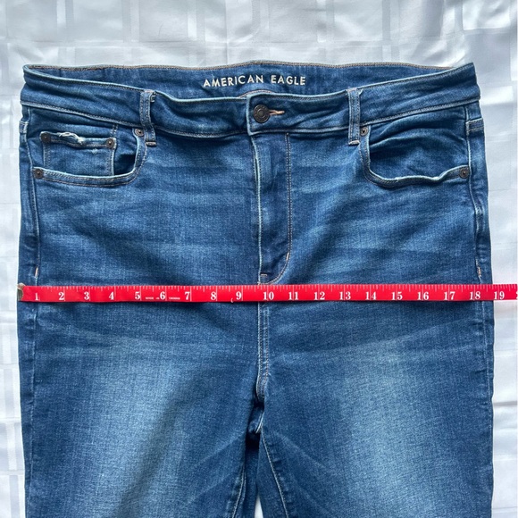 American Eagle Outfitters Super High-Waisted Flare Blue Jeans with Stretch - Picture 6 of 16